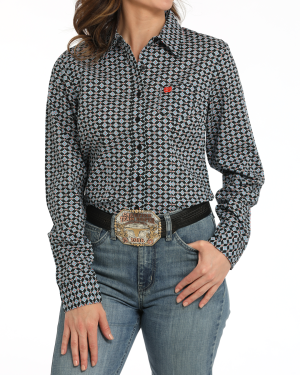 Women’s Arena Fit Button-Down Western Shirt