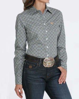 Women’s Stretch Arena Fit Button-Down Western Shirt