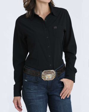 Women’s Solid Arenaflex? Button-Down Western Shirt