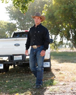 Men’s Solid Classic Fit Button-Down Western Shirt