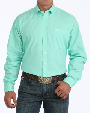 Men’s Solid Classic Fit Button-Down Western Shirt