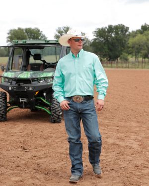 Men’s Solid Classic Fit Button-Down Western Shirt
