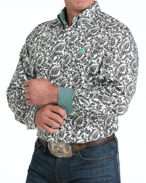 Men’s Classic Fit Button-Down Western Shirt