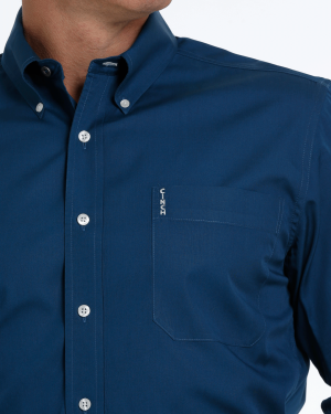 Men’s Solid Modern Fit Button-Down Western Shirt