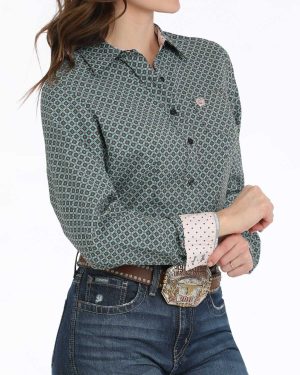Women’s Arena Fit Button-Down Western Shirt **Final Sale**