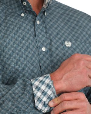 Men’s Classic Fit Button-Down Western Shirt **Final Sale**