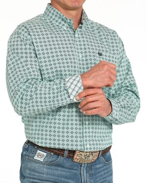 Men’s Classic Fit Button-Down Western Shirt